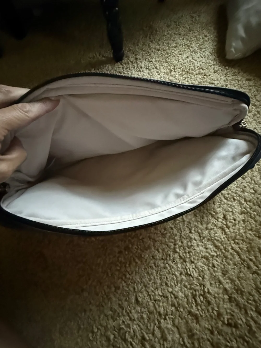 New laptop crossbody bag